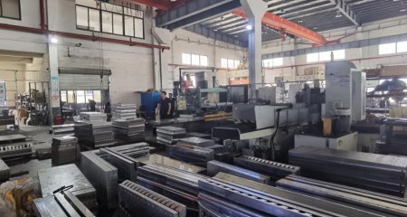 參觀上海發泡板模具工廠